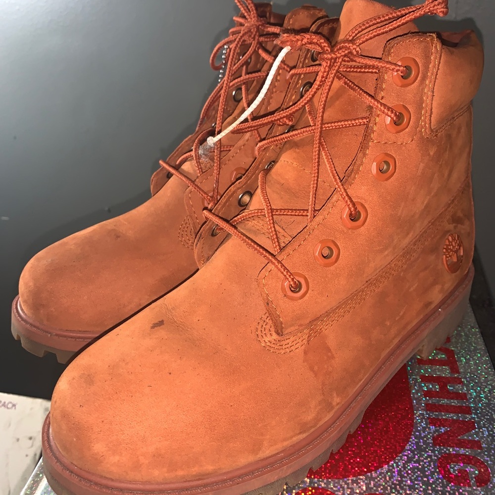 Timberland 6 Inch Boot - Picture 3 of 3
